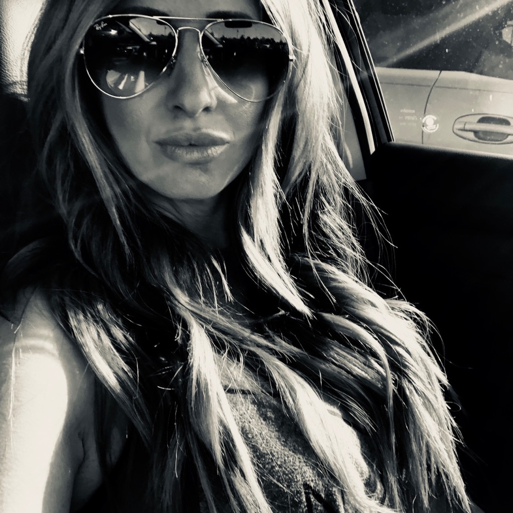 Meet your Posher, Sondra